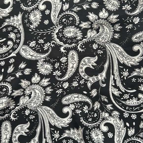 Express Reversible Black and Paisely Strappy Tank Top - Size S- Excellent Cond - Picture 4 of 7